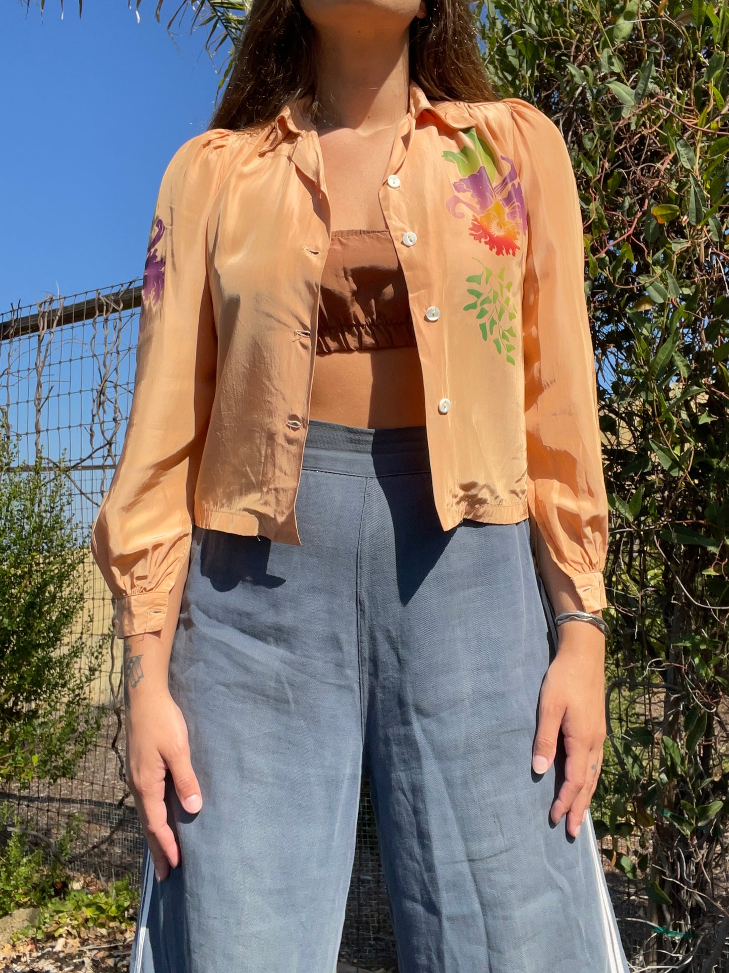 1940s Painted Hawaiiana Puff Sleeve Rayon Blouse