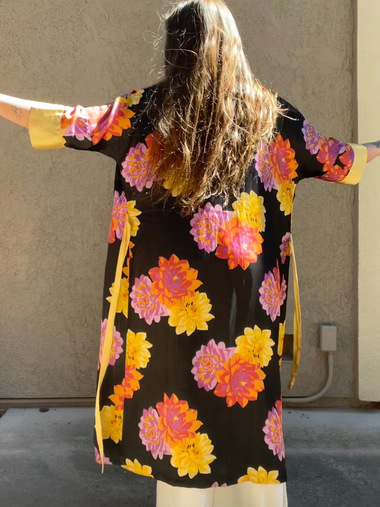 1930s Vibrant Floral Rayon Tie Waist Dressing Gown Robe