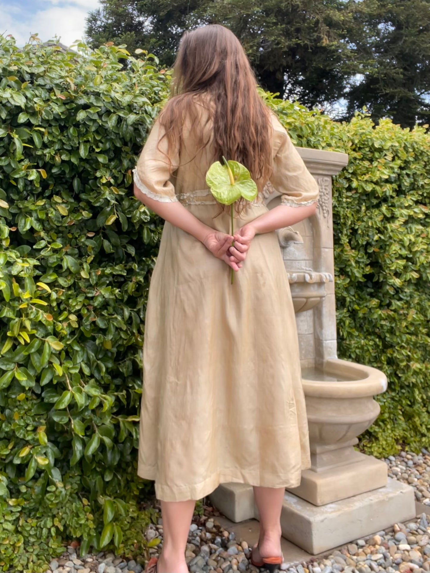 1920s Ecru Pongee Silk Shawl Collar Wrap Dressing Gown