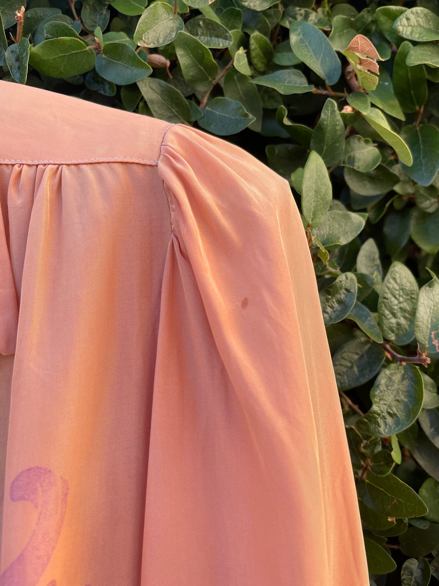 1940s Painted Hawaiiana Puff Sleeve Rayon Blouse