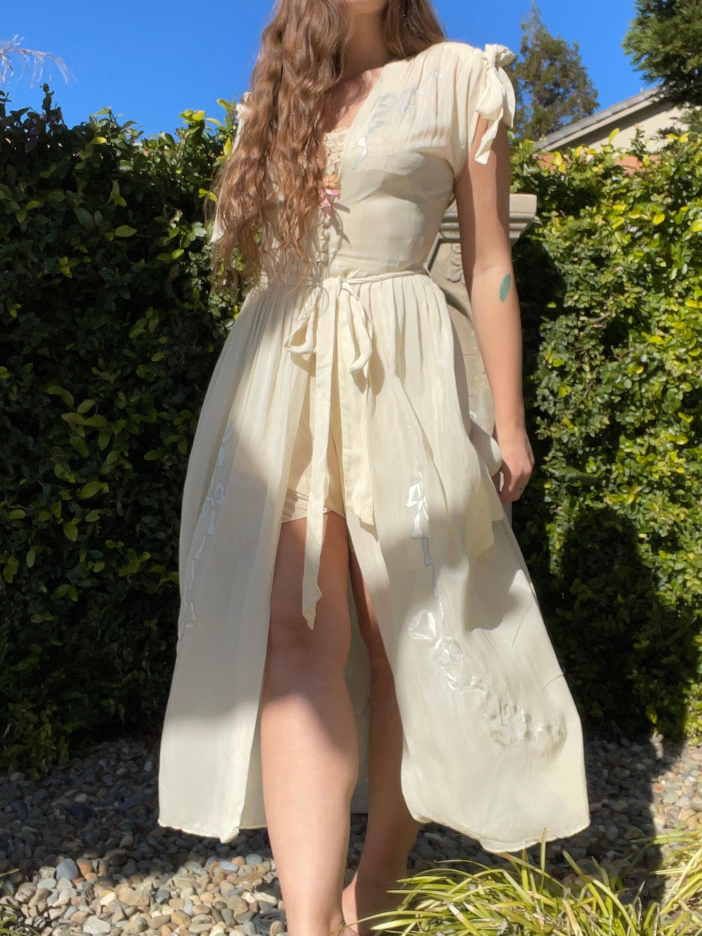 1930s/1940s Rayon Chiffon Bow Applique Peignoir