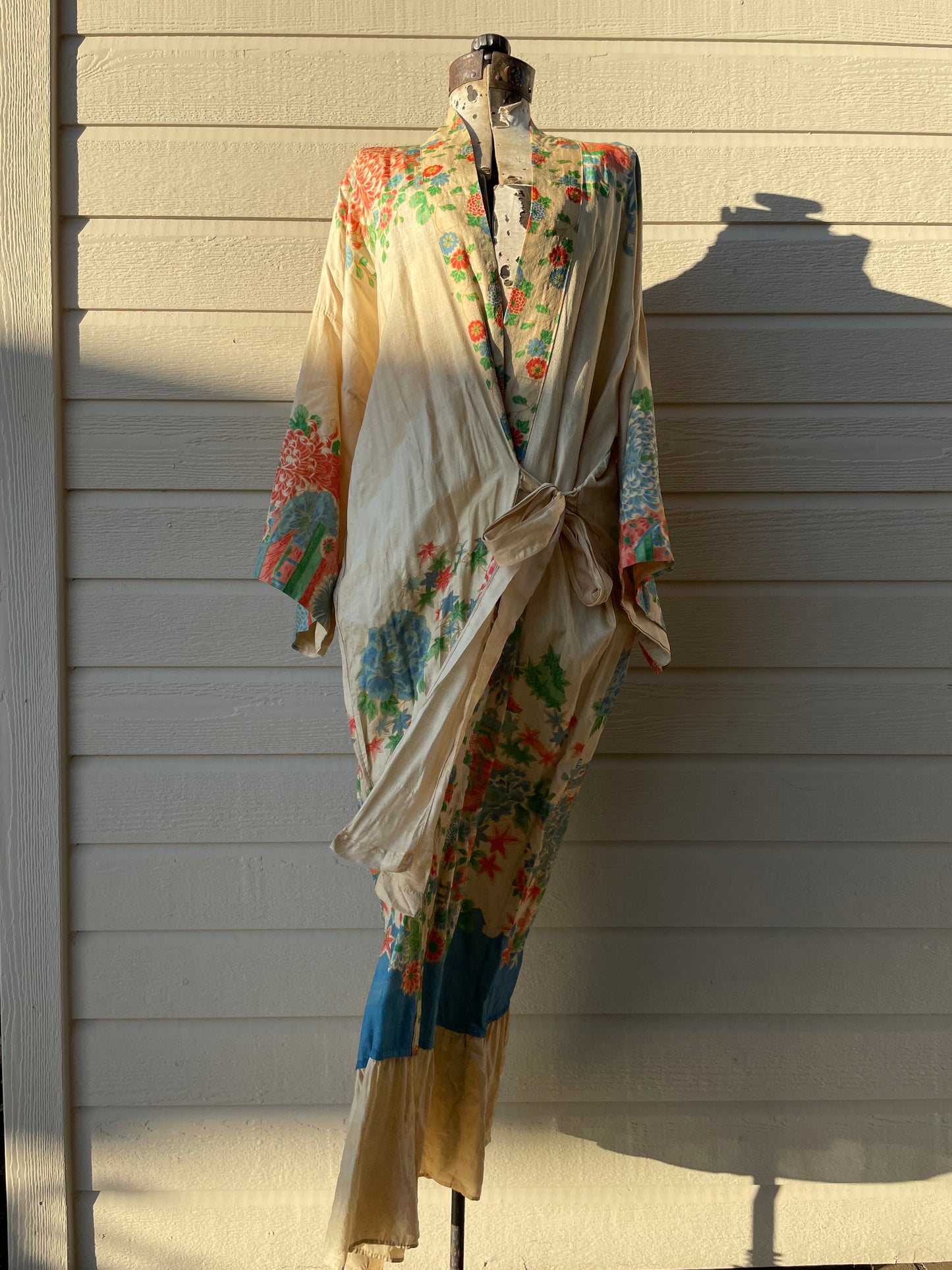1920s Japanese Pongee Silk Full Length Tie Front Robe OS