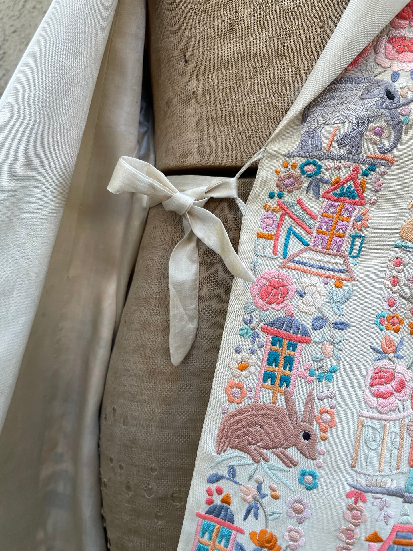 1920s Densely Embroidered Chinese Silk Coat