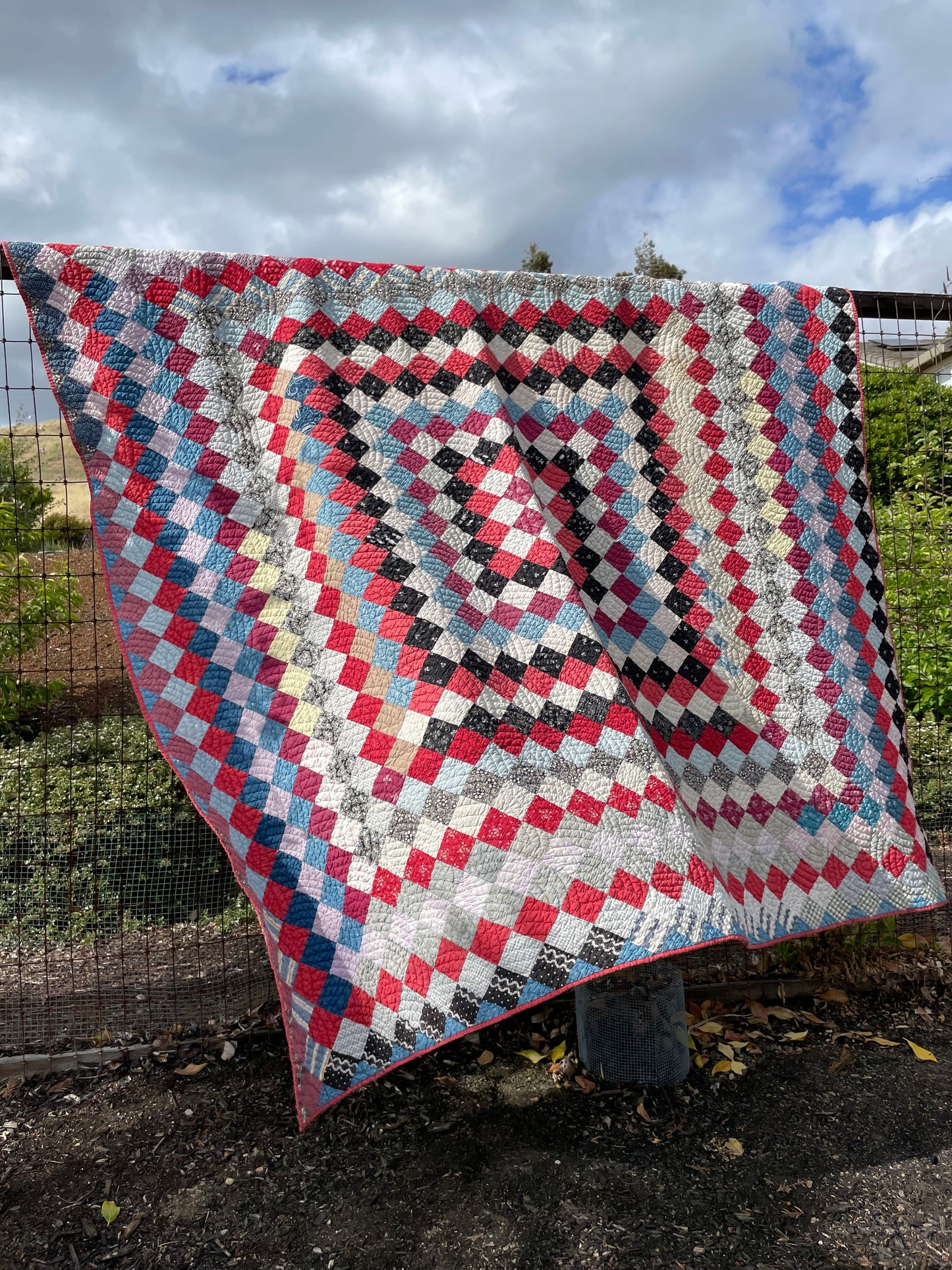 Antique Early 1900s 'Trip Around The World' Hand Stitched Quilt