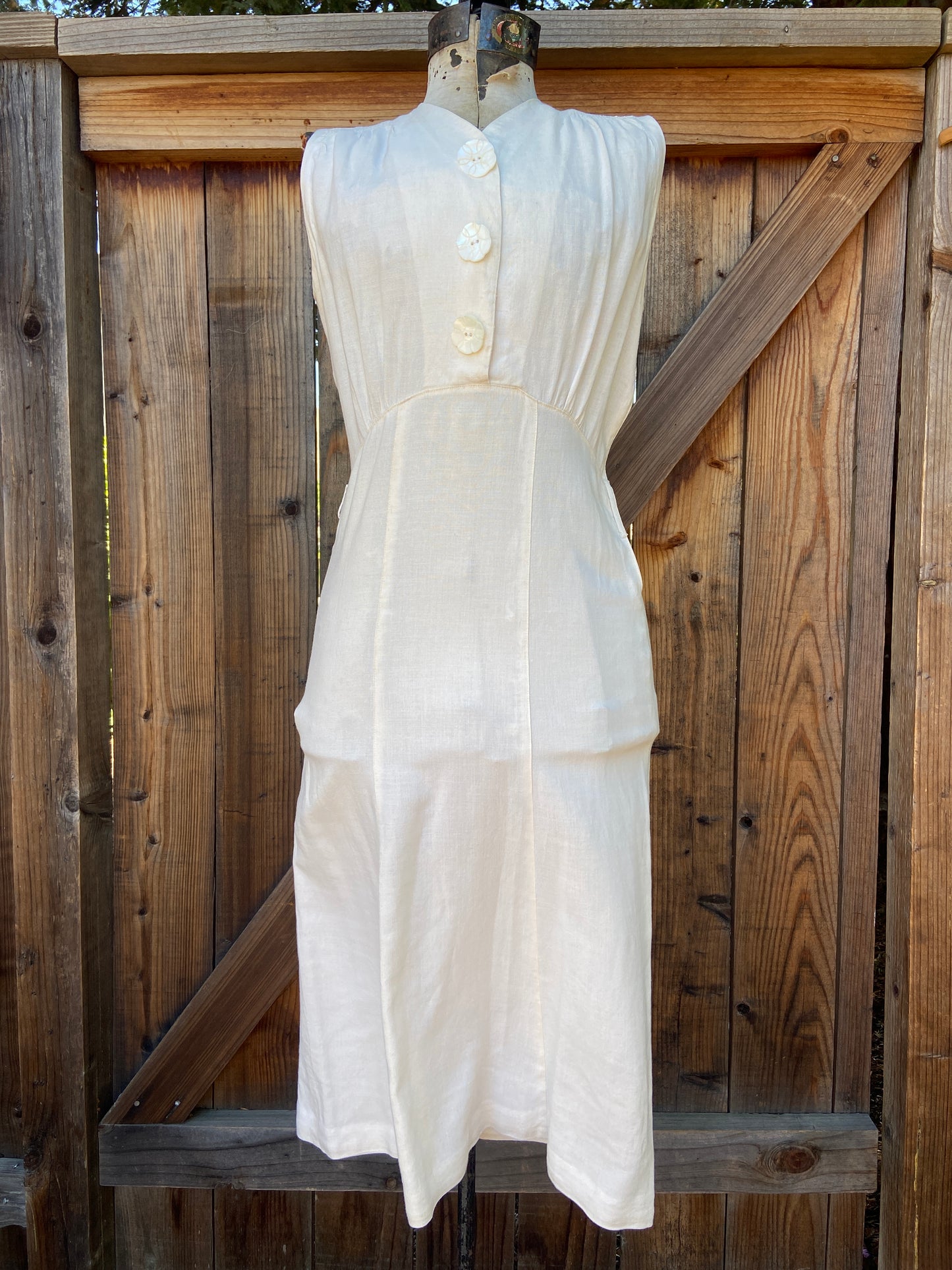Carved MOP Flower Button 1930s Rayon Gabardine Day Dress