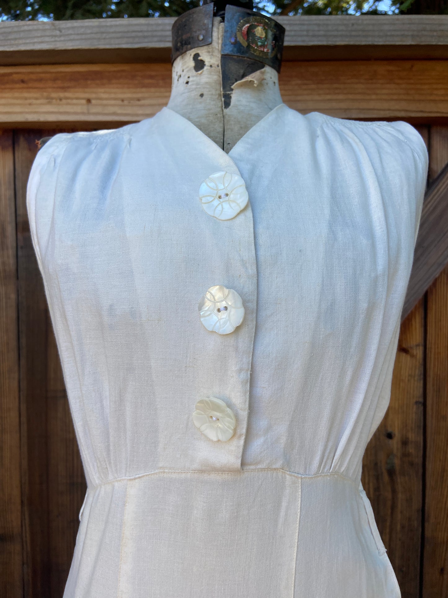 Carved MOP Flower Button 1930s Rayon Gabardine Day Dress