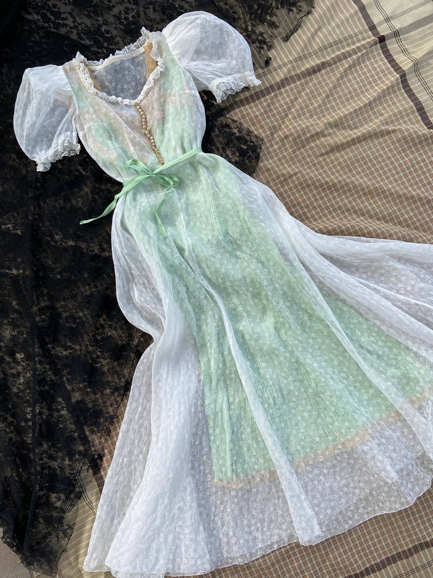 1930s Puff Sleeve Floral Organza Wedding Dress