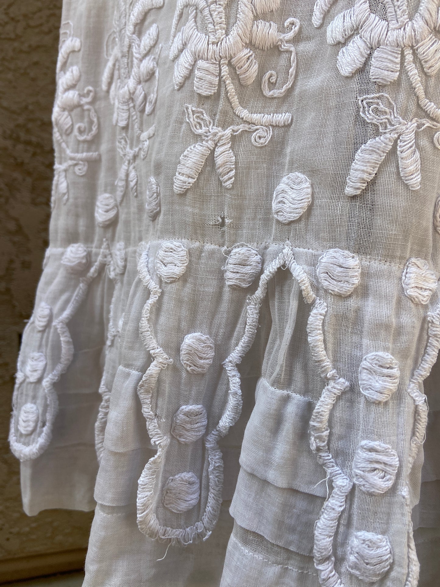 Antique Edwardian 1910s Cotton Lawn Scalloped Garden Dress
