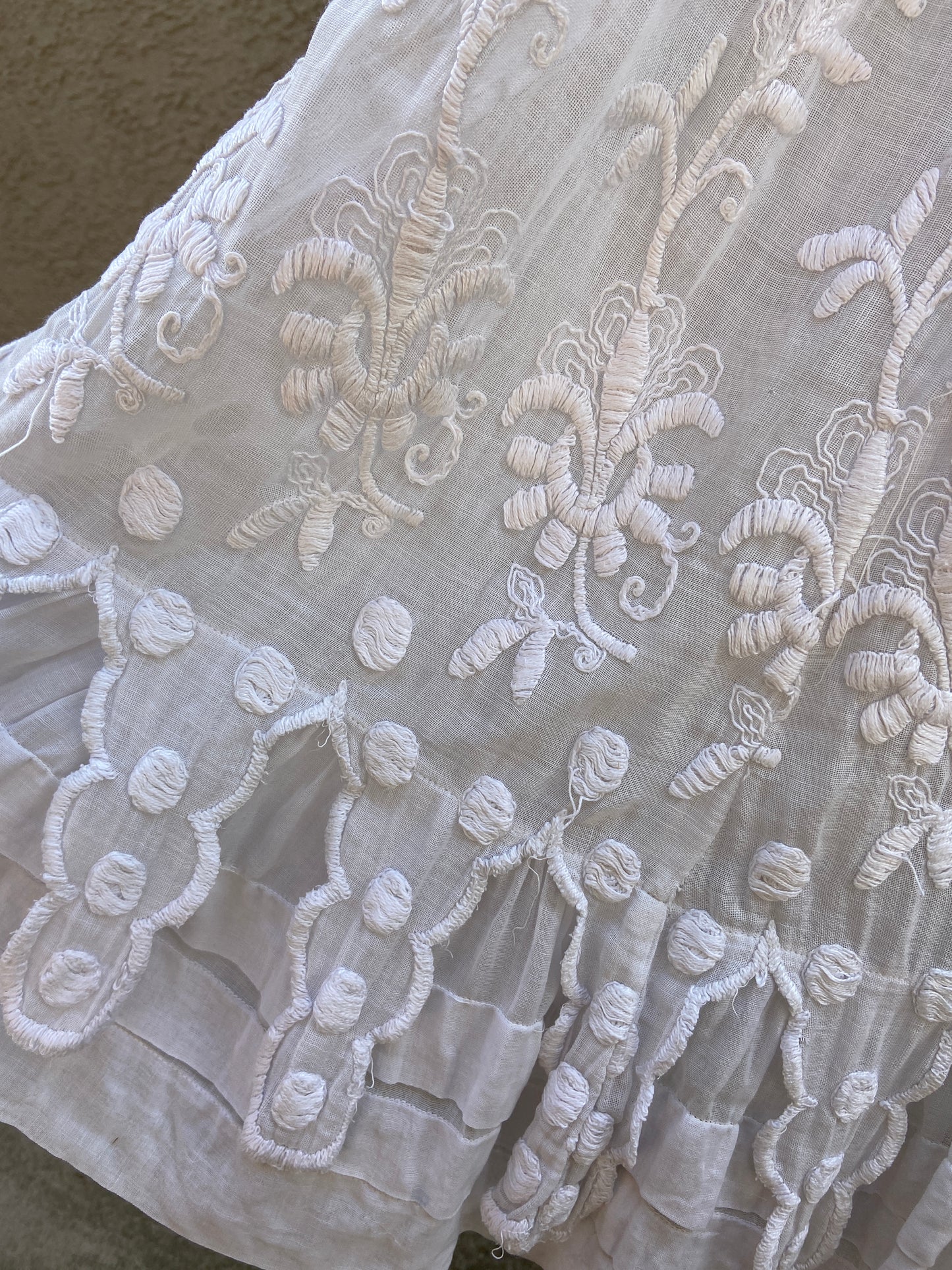 Antique Edwardian 1910s Cotton Lawn Scalloped Garden Dress