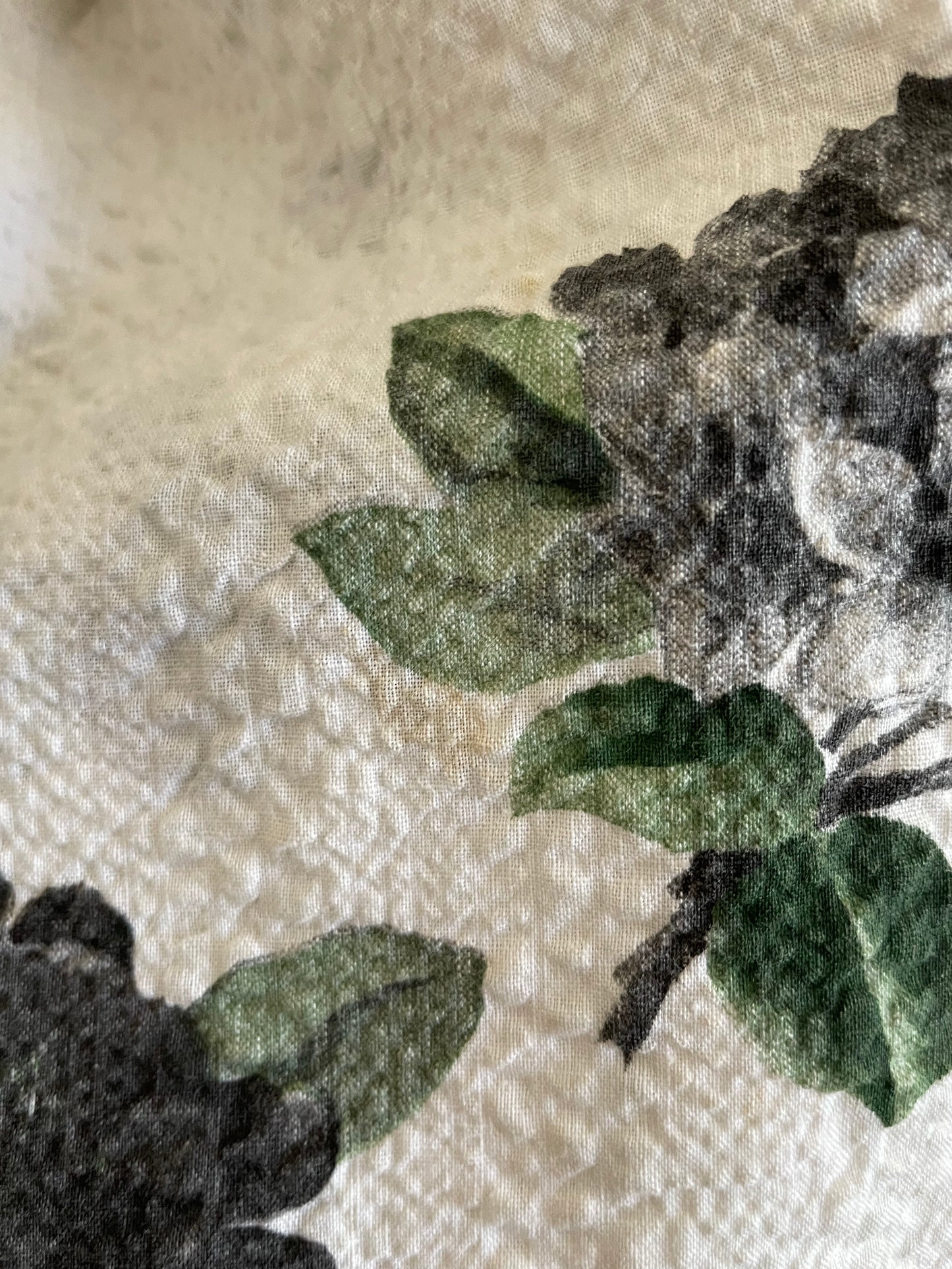1940s Large Scale Floral Seersucker Swing Jacket