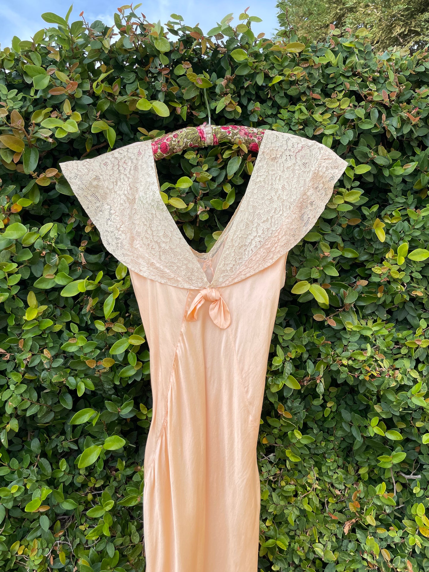 1930s Off The Shoulder Silk & Lace Bias Cut Slip Dress