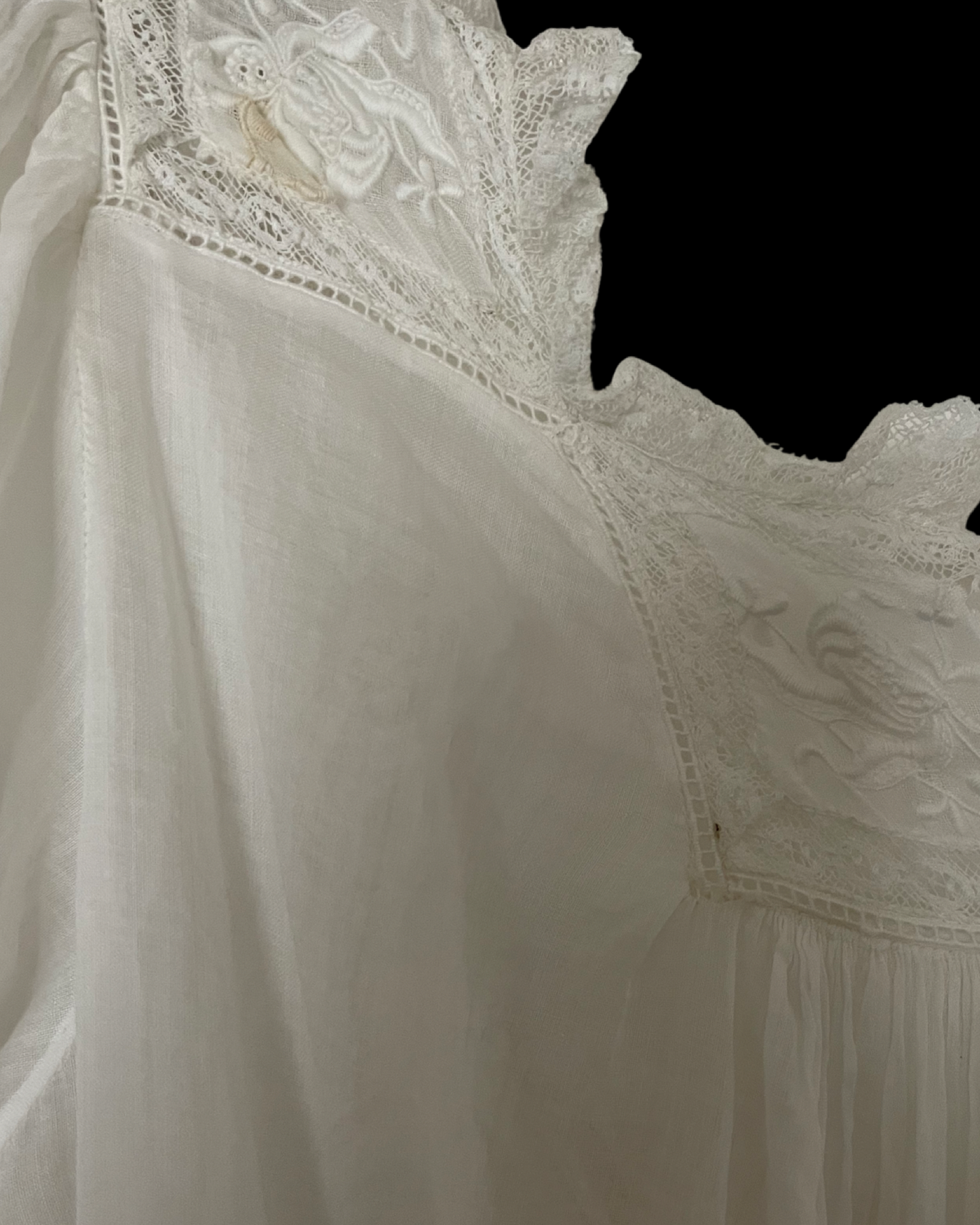 19th Century Fine Cotton Flutter Sleeve Lace Trim Boudoir Gown