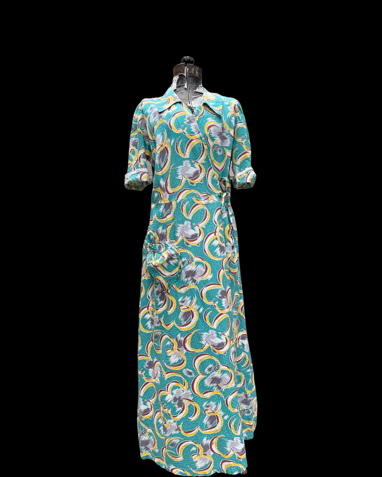 1930s Dagger Collar Abstract Seersucker Wrap Dress