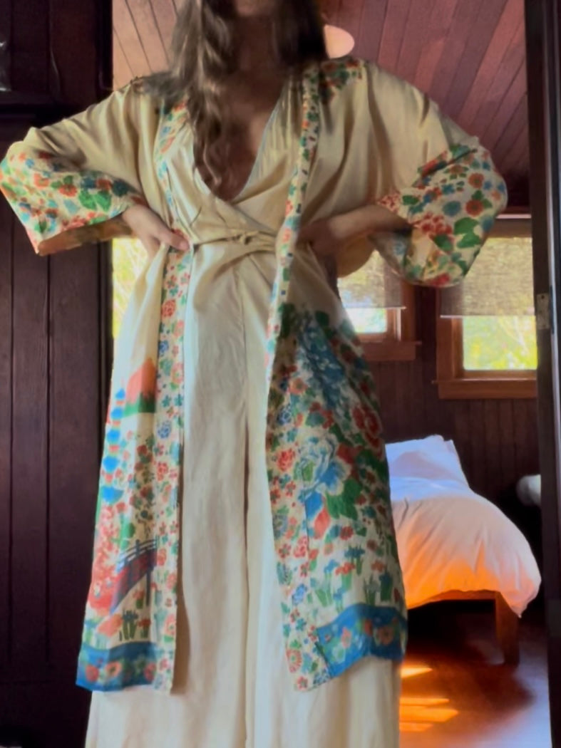~ Reserved~ 1930s Japanese Pongee Silk Robe Chrysanthemums