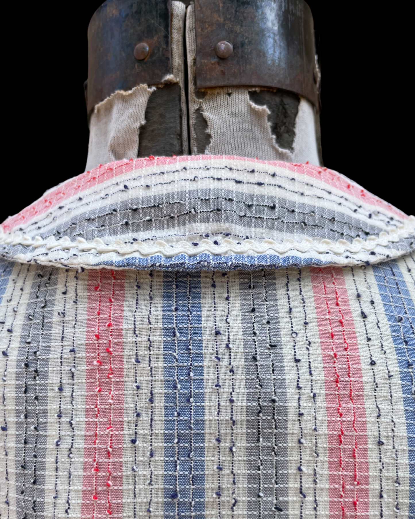 1940s Textured Cotton Crop Button Down