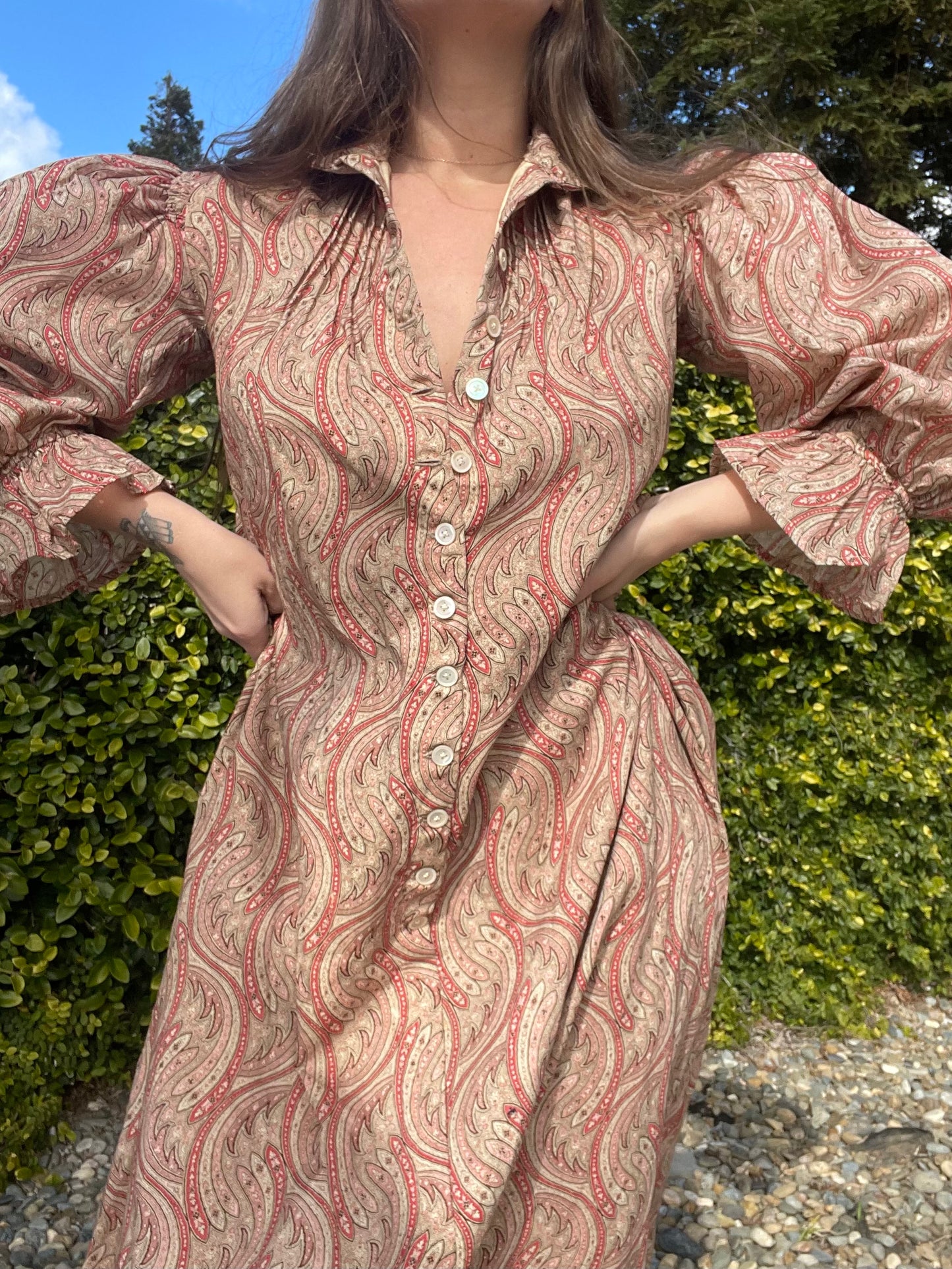 1890s Paisley Wool Challis Bishop Sleeve Wrapper Gown