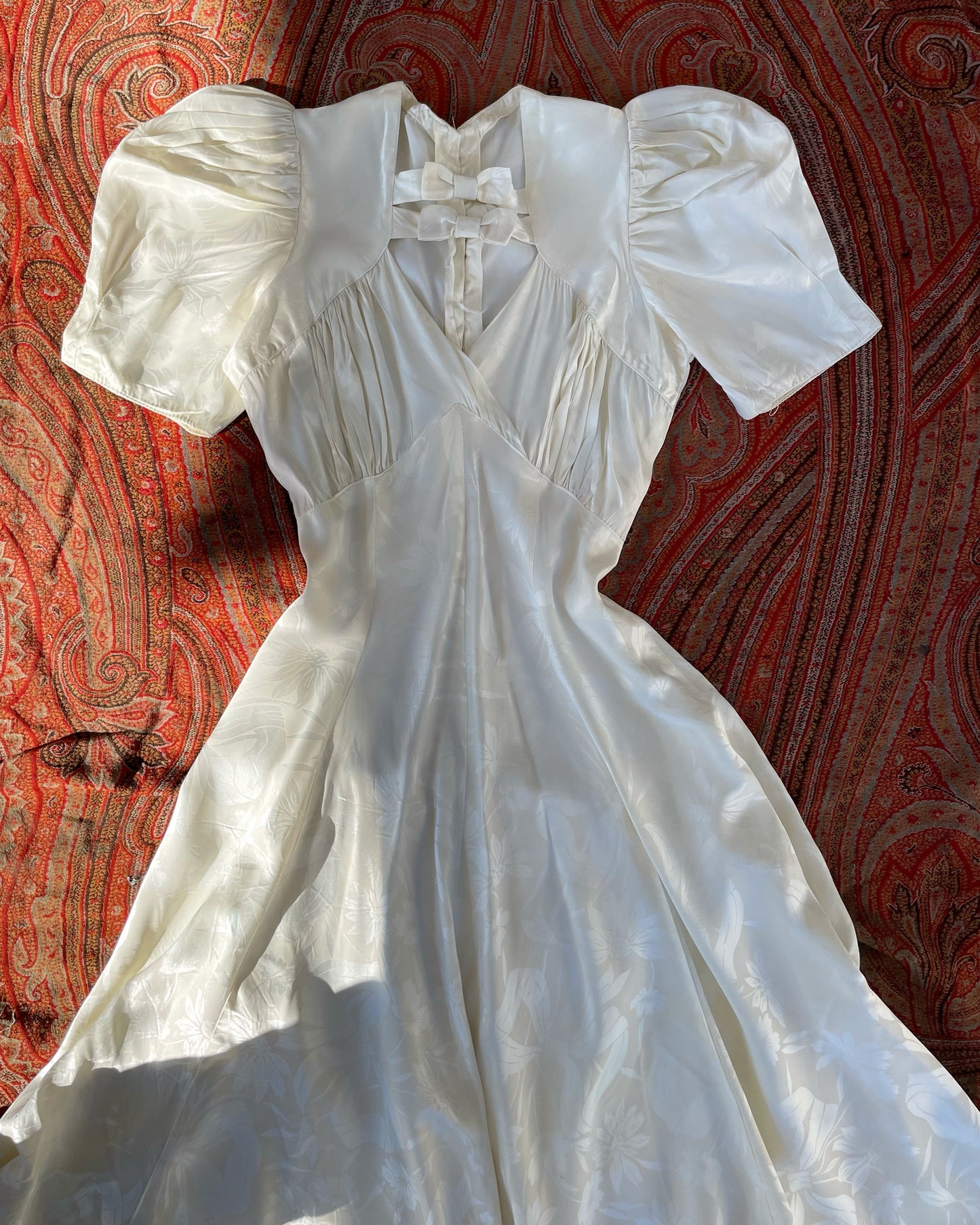 1930s Floral Bow Printed Rayon Satin Puff Sleeve Gown