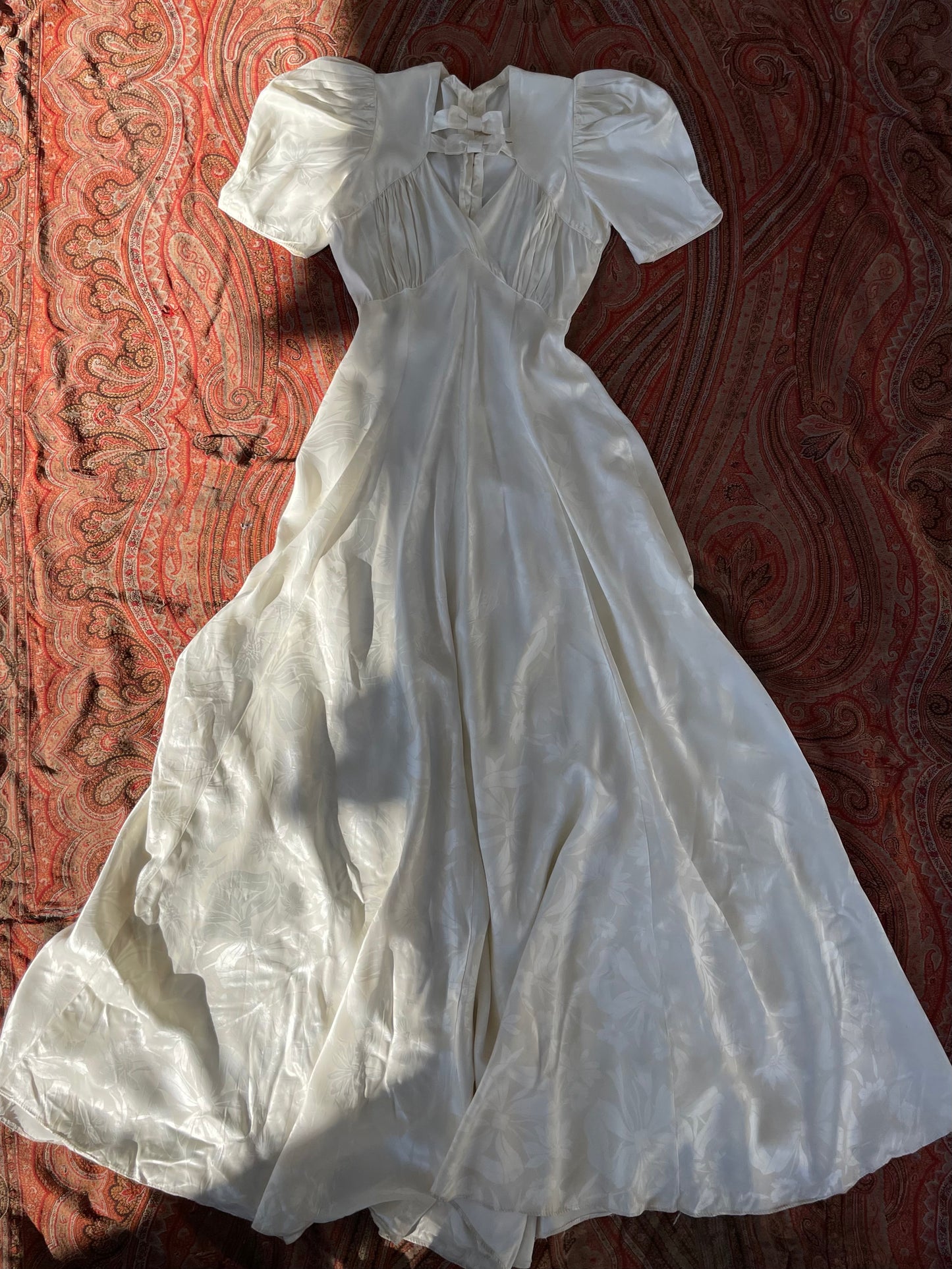 1930s Floral Bow Printed Rayon Satin Puff Sleeve Gown