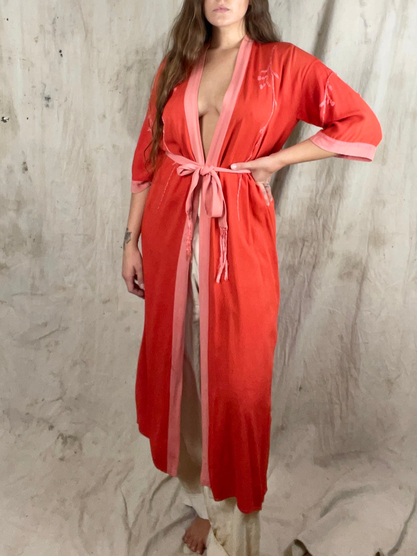 1930s/ 1940s Rayon Crepe Japanese Embroidered Robe Dressing Gown
