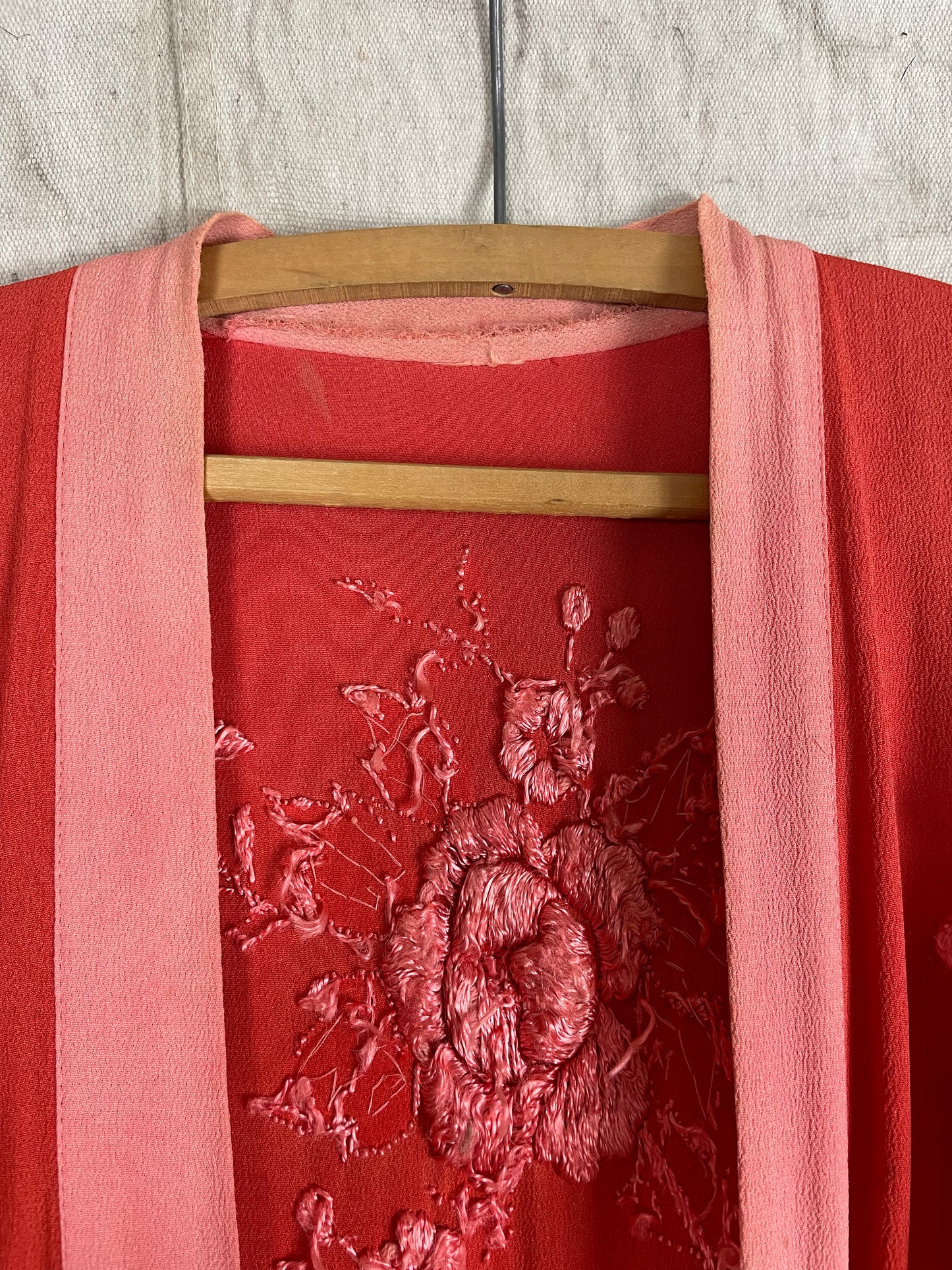 1930s/ 1940s Rayon Crepe Japanese Embroidered Robe Dressing Gown