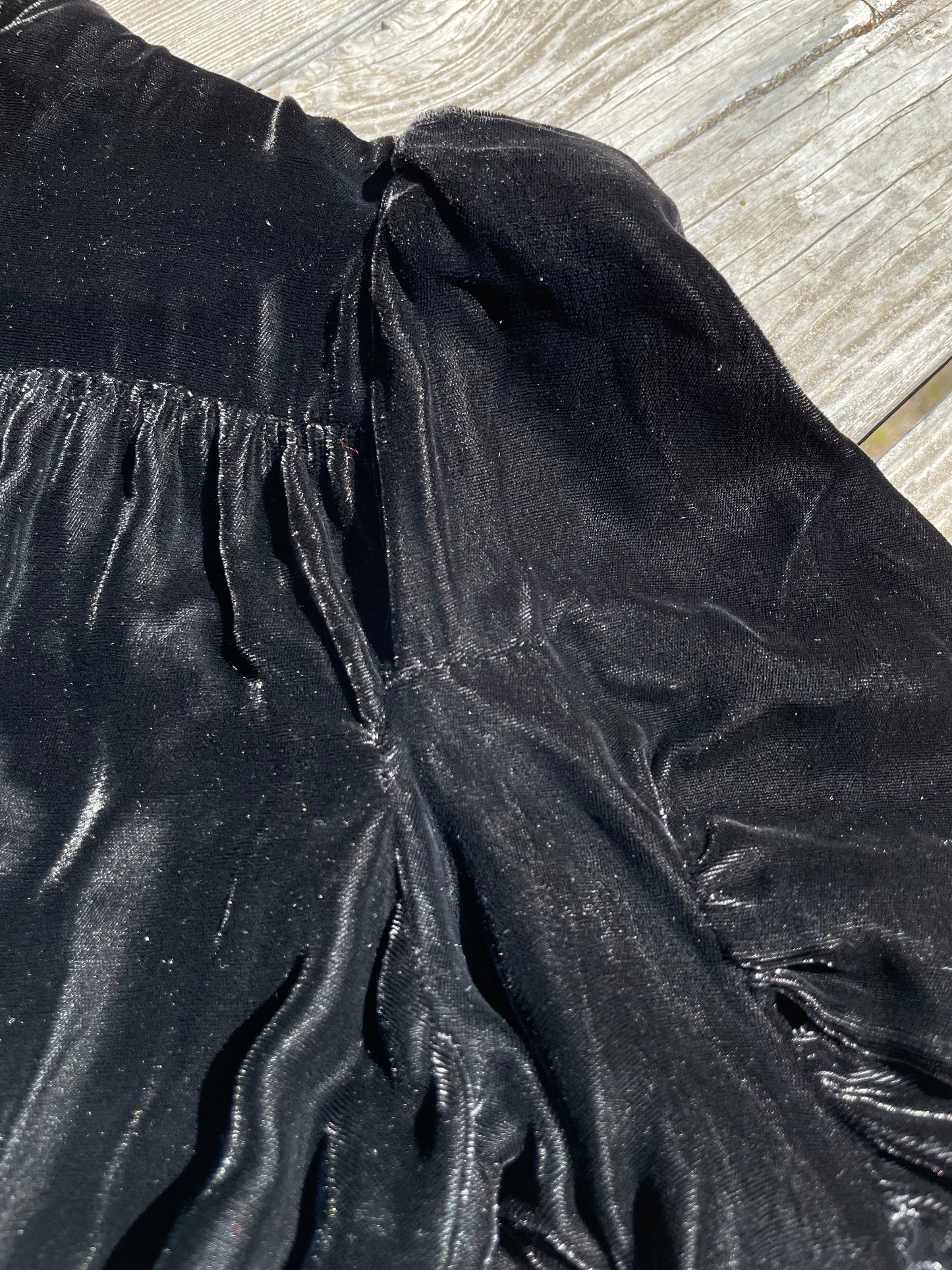 1940s Double Talon Bell Zip Peaked Shoulder Velvet Blouse