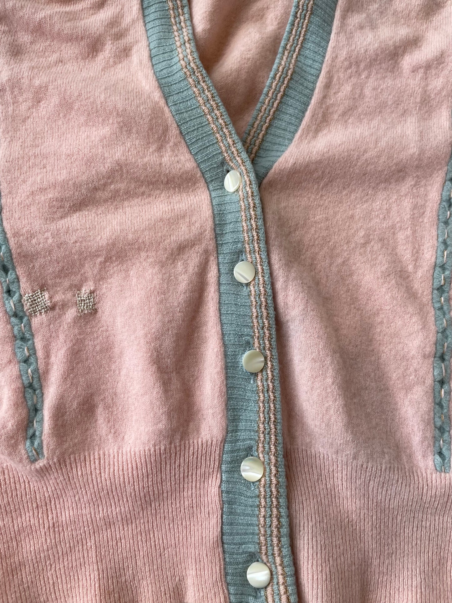 1940s Cropped Baby Pink Knit Cardigan