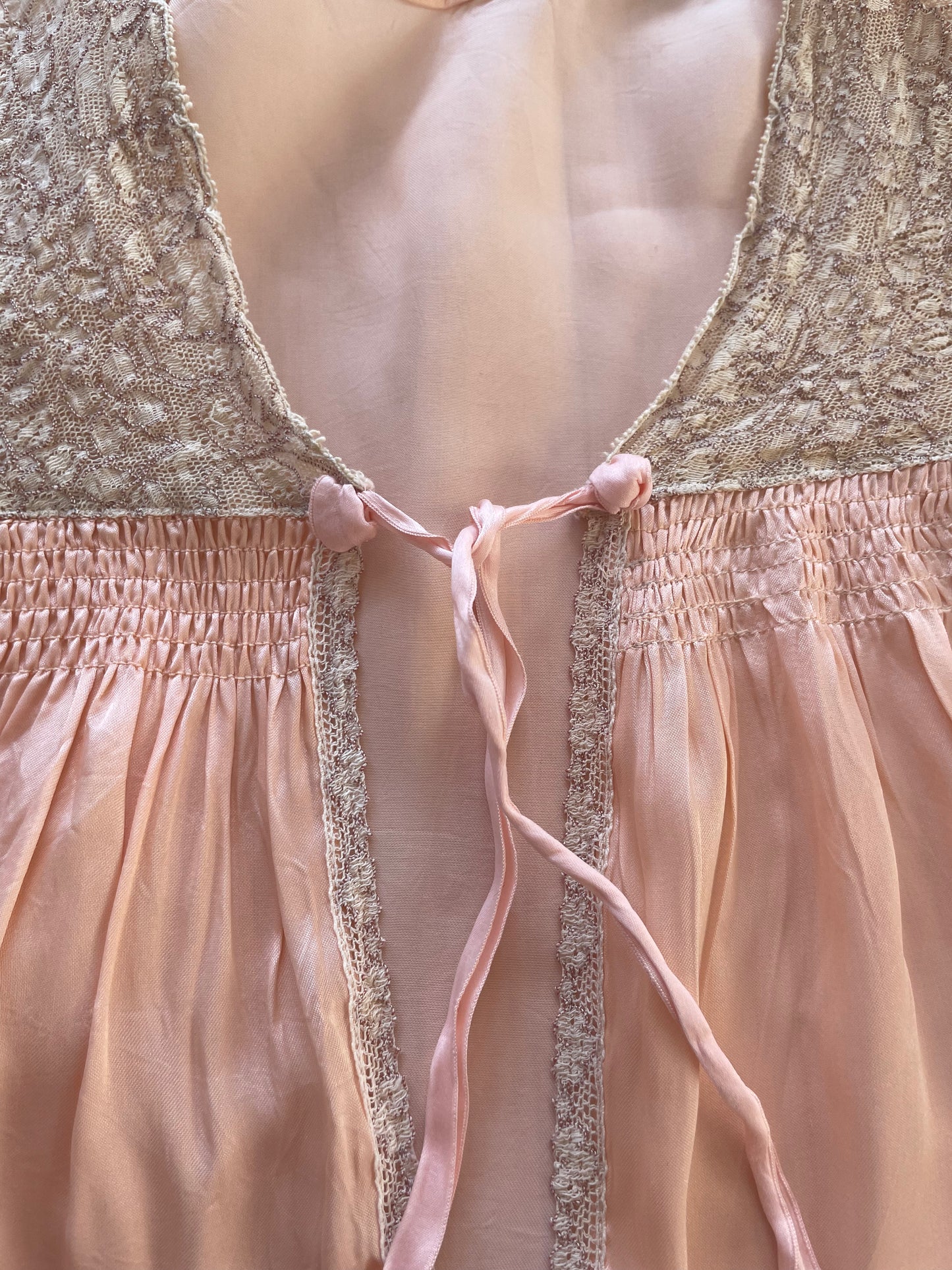 1930s Rayon Petal Sleeve Bed Jacket