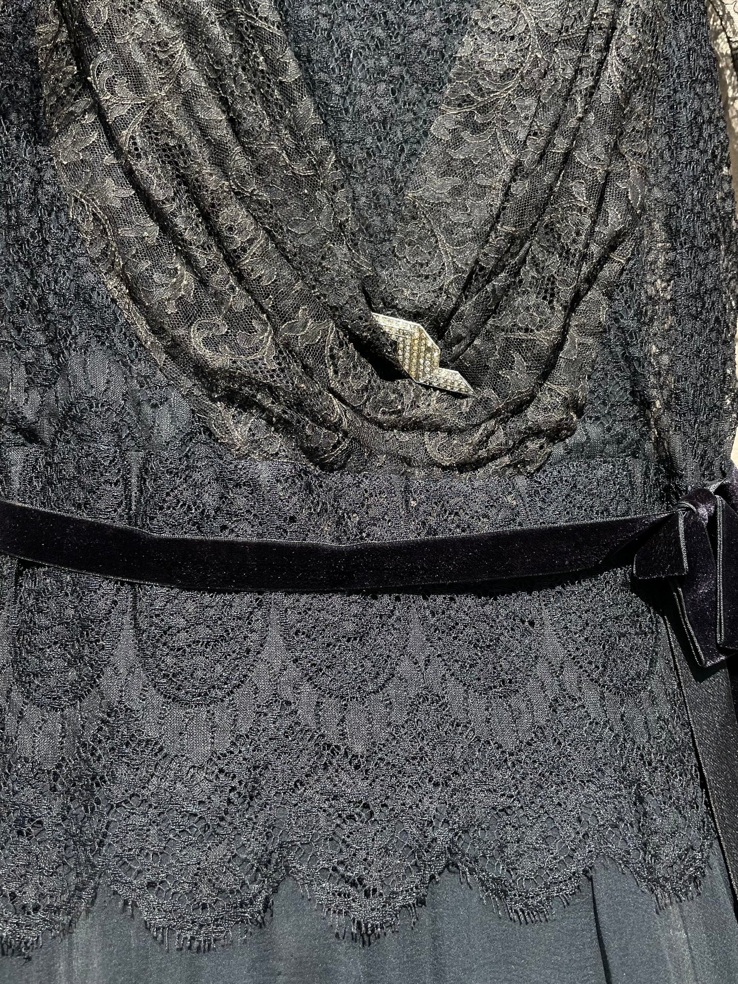 1918 French Flutter Sleeve Drop Waist Lace & Chiffon Dresso