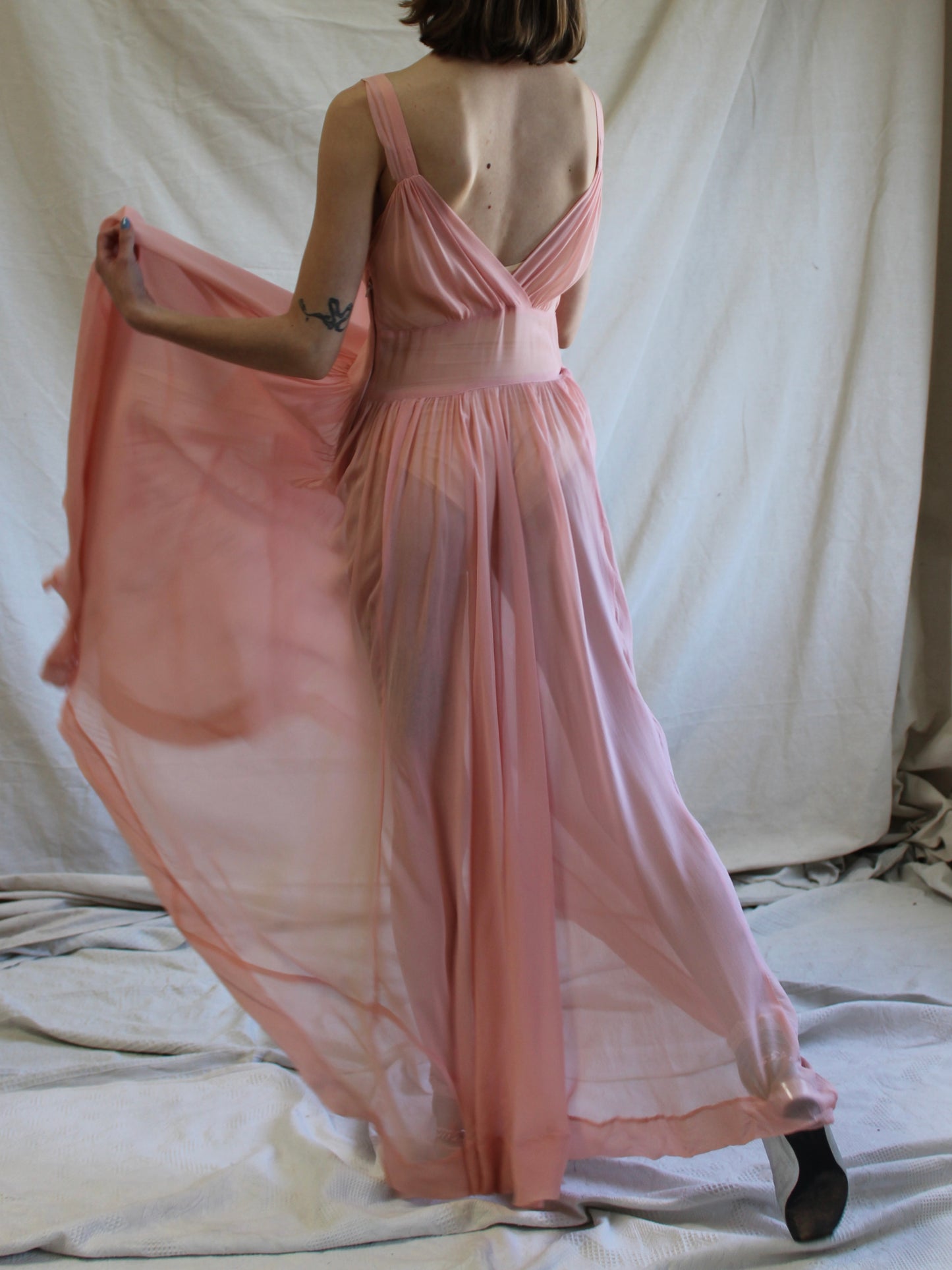 1930s Pale Pink Chiffon V Neck Dress