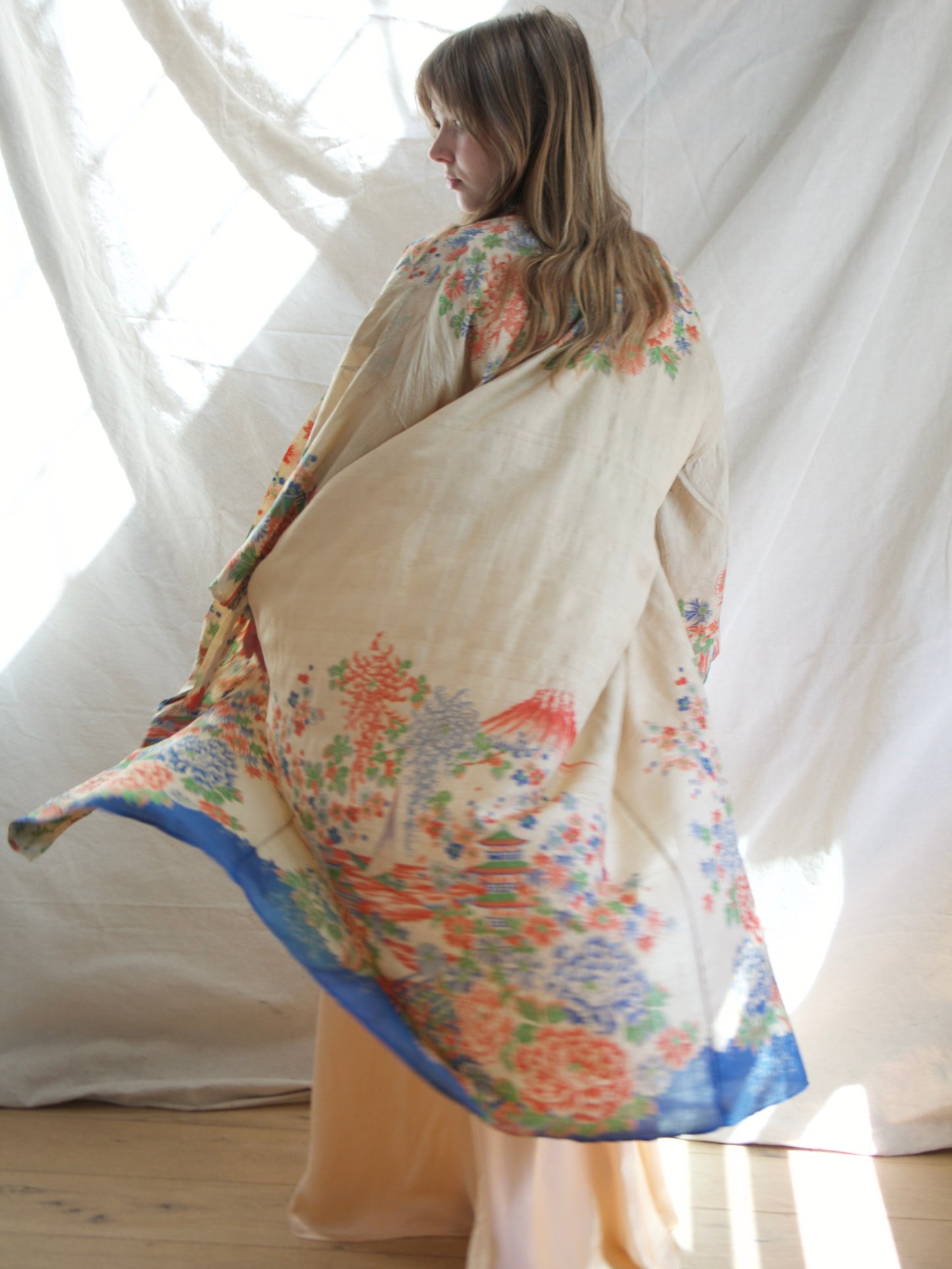 Antique Japanese Pongee Silk Tie Waist Robe