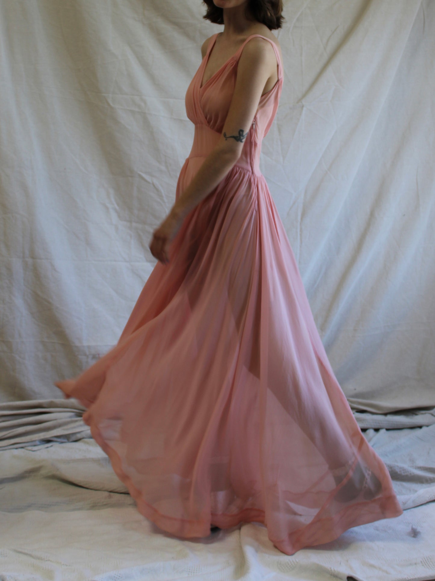 1930s Pale Pink Chiffon V Neck Dress
