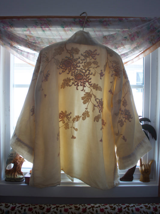 1920s Embroidered Chrysanthemum Silk Bell Sleeve Kimono