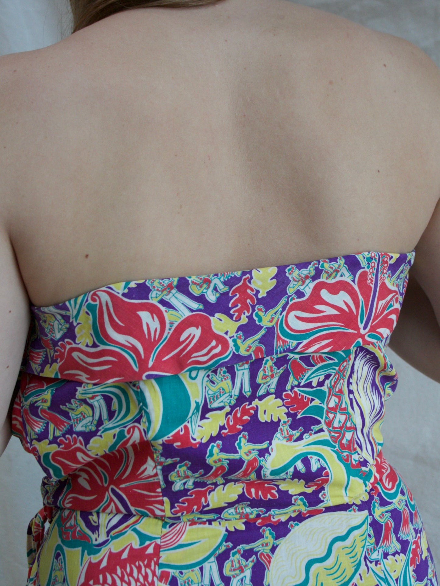 1950s Hawaiian 'Surfriders' Strapless Sarong Cotton Print Dress