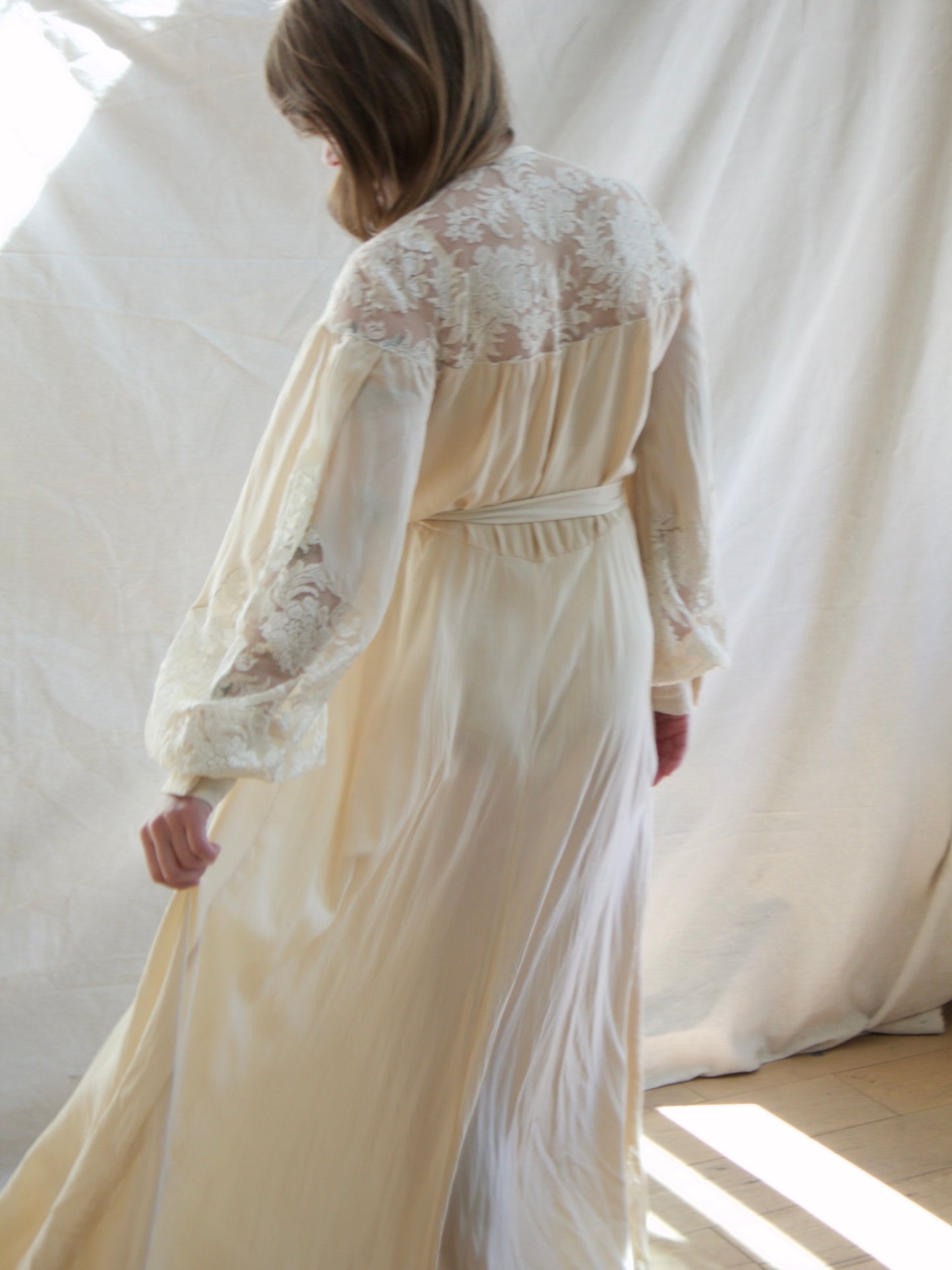 Special 1940s Trained Ivory Silk Crepe Lace Bishop Sleeve Gown