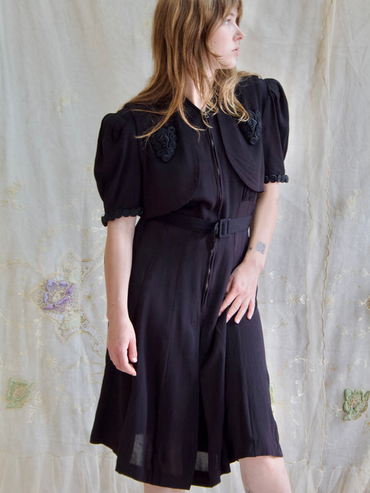 Inky Black 1940s Rayon Crepe 2 Piece Zip front Puff Sleeve Dress