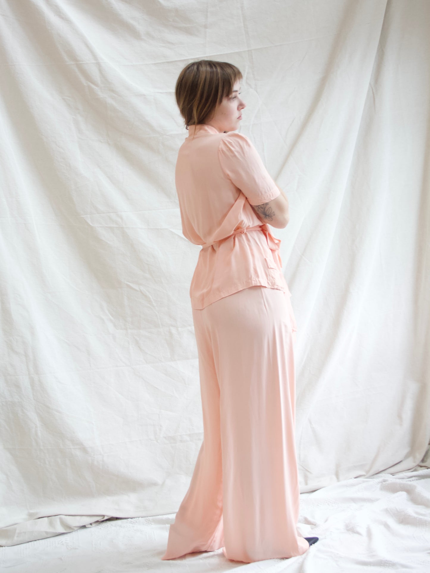 1940s Cold Rayon 2-PC Wide Leg Side Button Lounge Set W* Belt