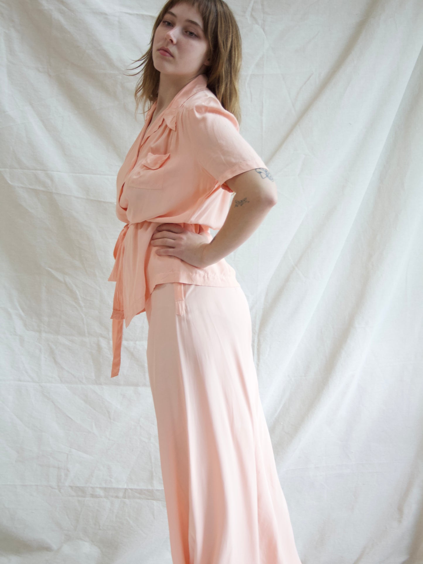 1940s Cold Rayon 2-PC Wide Leg Side Button Lounge Set W* Belt