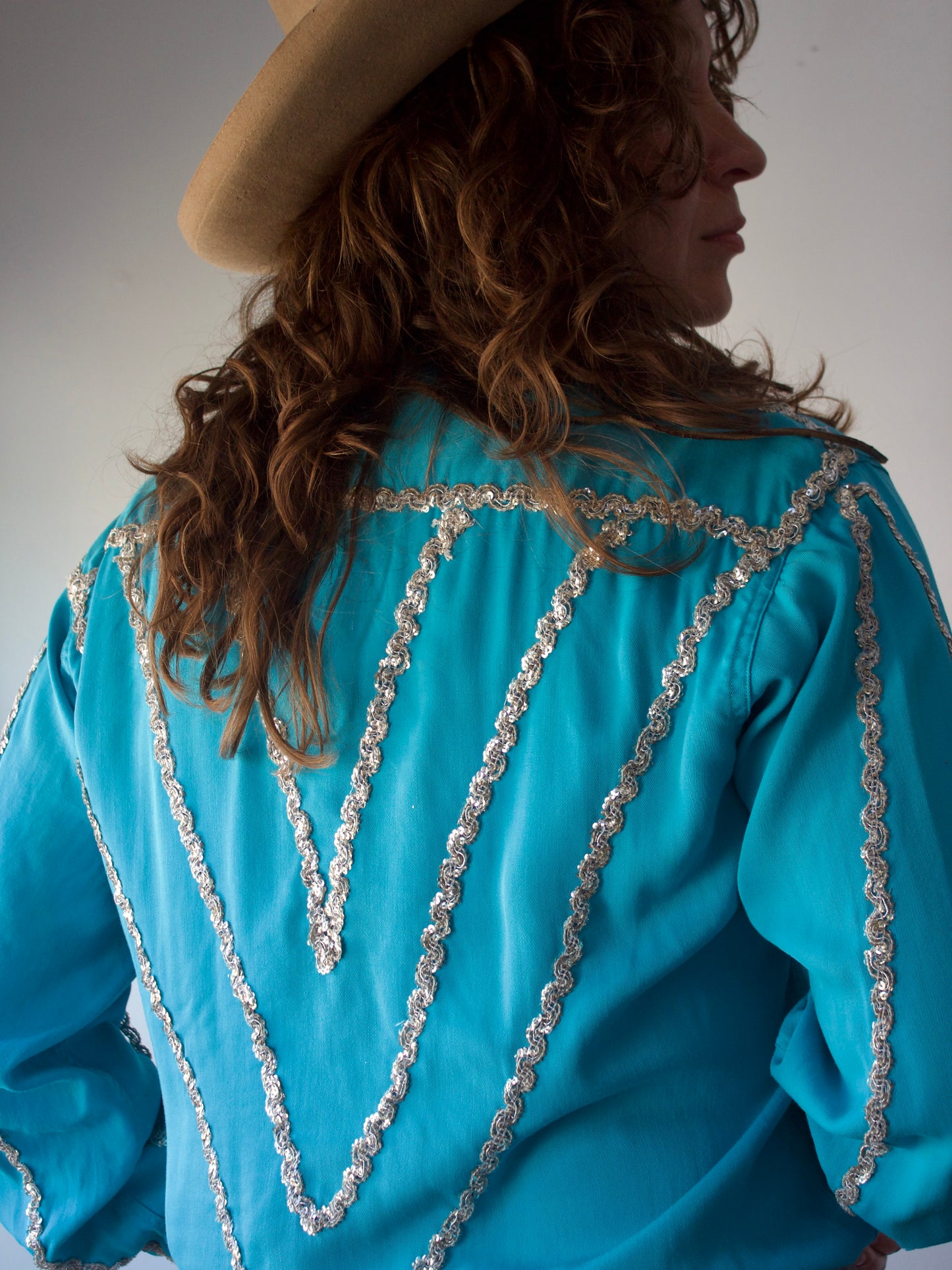 1950s Lee 101 Electric Turquoise Sequin Embellished Western Two Piece Suit W* Bow Clip