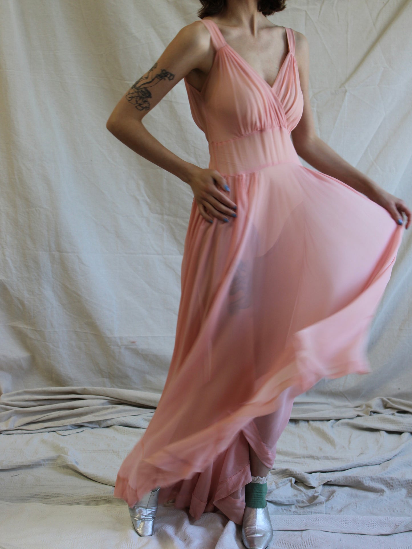 1930s Pale Pink Chiffon V Neck Dress