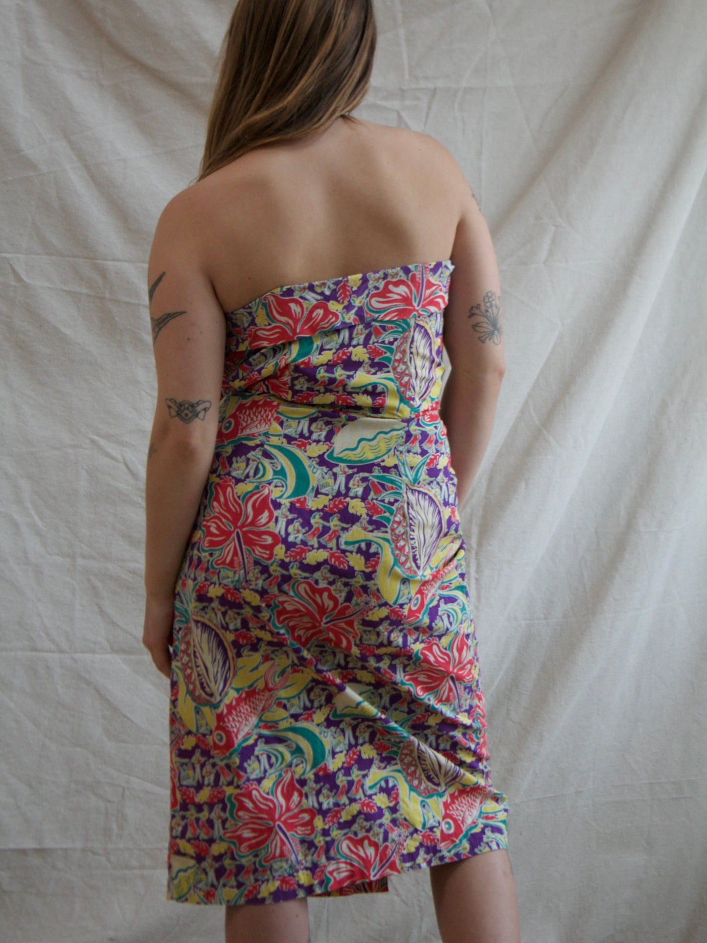 1950s Hawaiian 'Surfriders' Strapless Sarong Cotton Print Dress