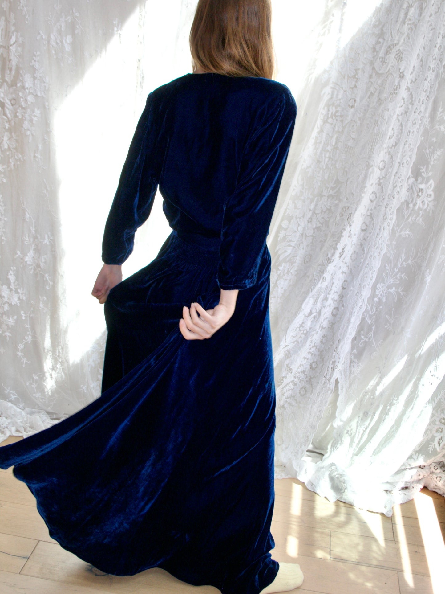 1940s Midnight Blue Velvet Zip Front Hostess Gown