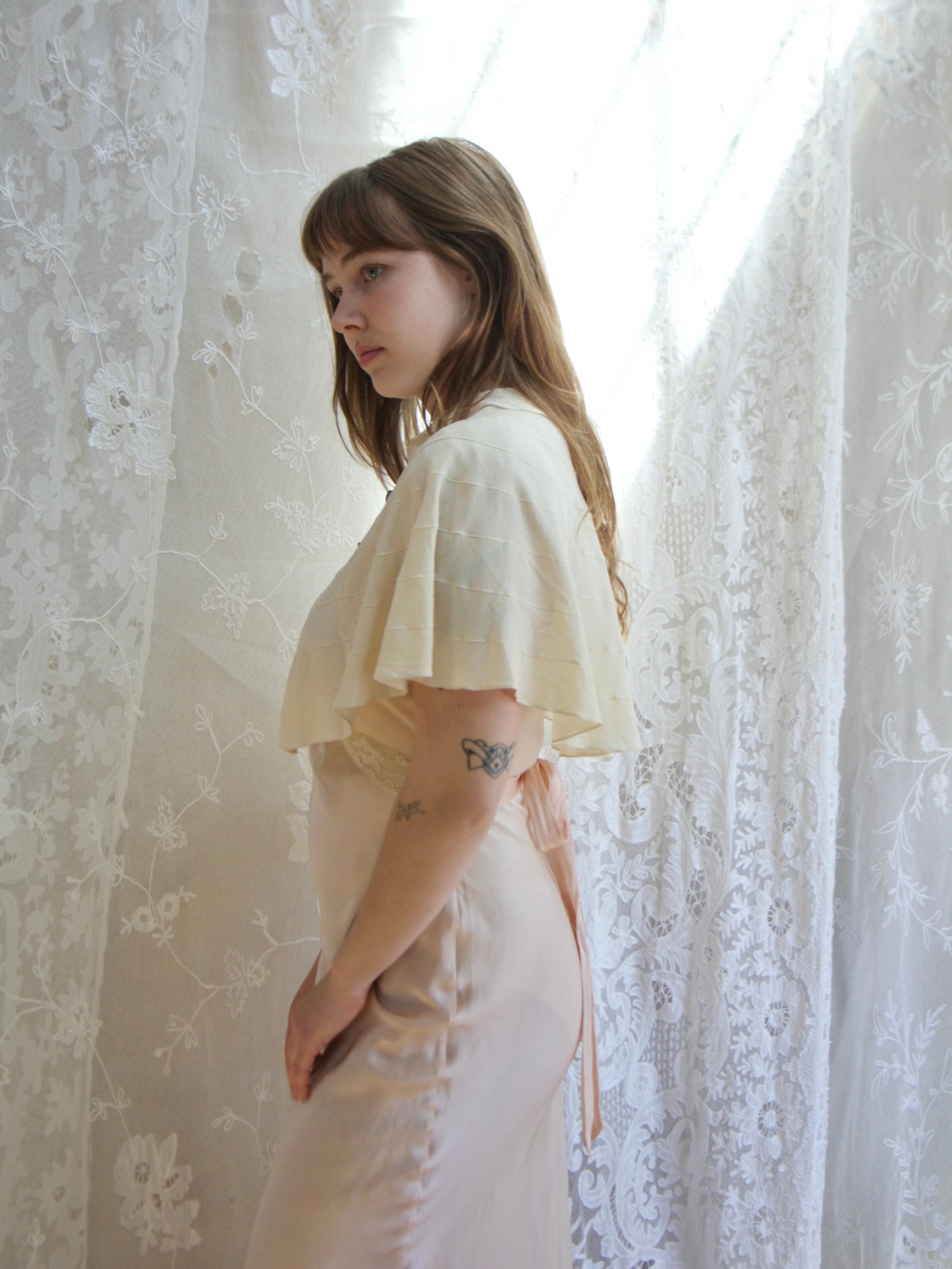 1930s Ivory Silk Crepe Pintuck Capelet