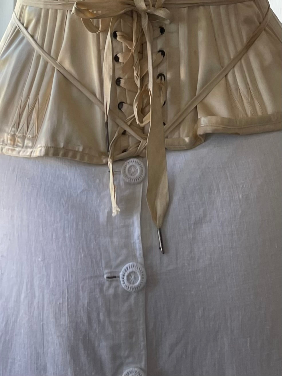 Antique Ivory Linen Dorset Button Front/ Back Walking Skirt