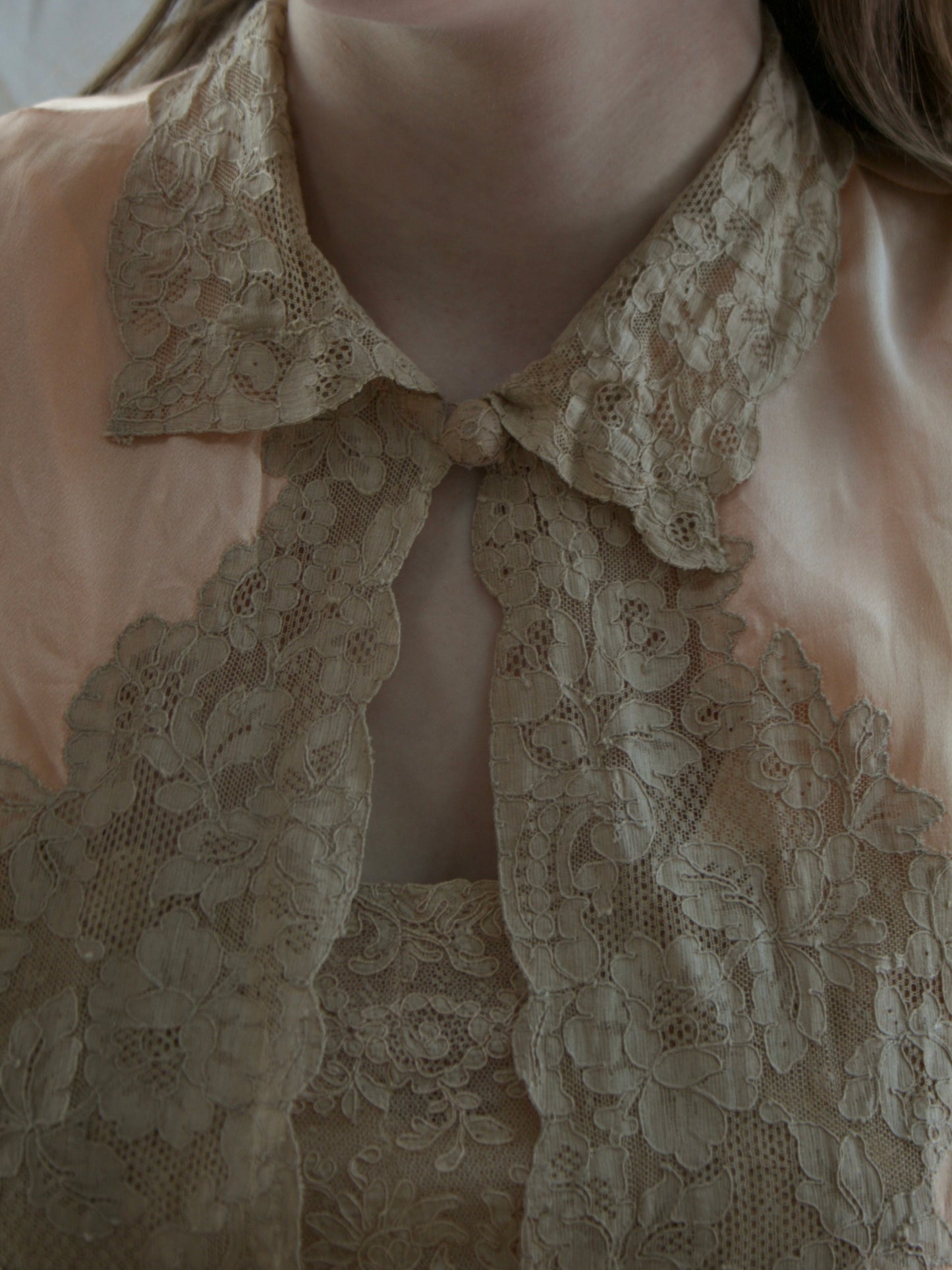 Special 1930s Blush Pink Trumpet Sleeve Inset Lace Negligee Duster