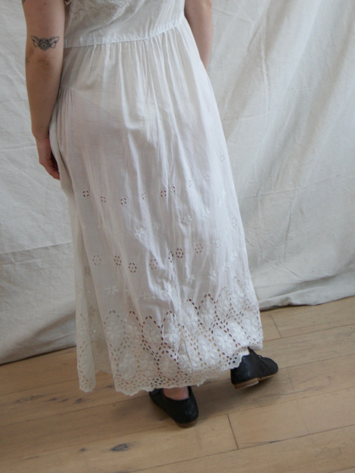 Antique Broderie Anglaise Silk Ribbon Tie Cotton Chemise
