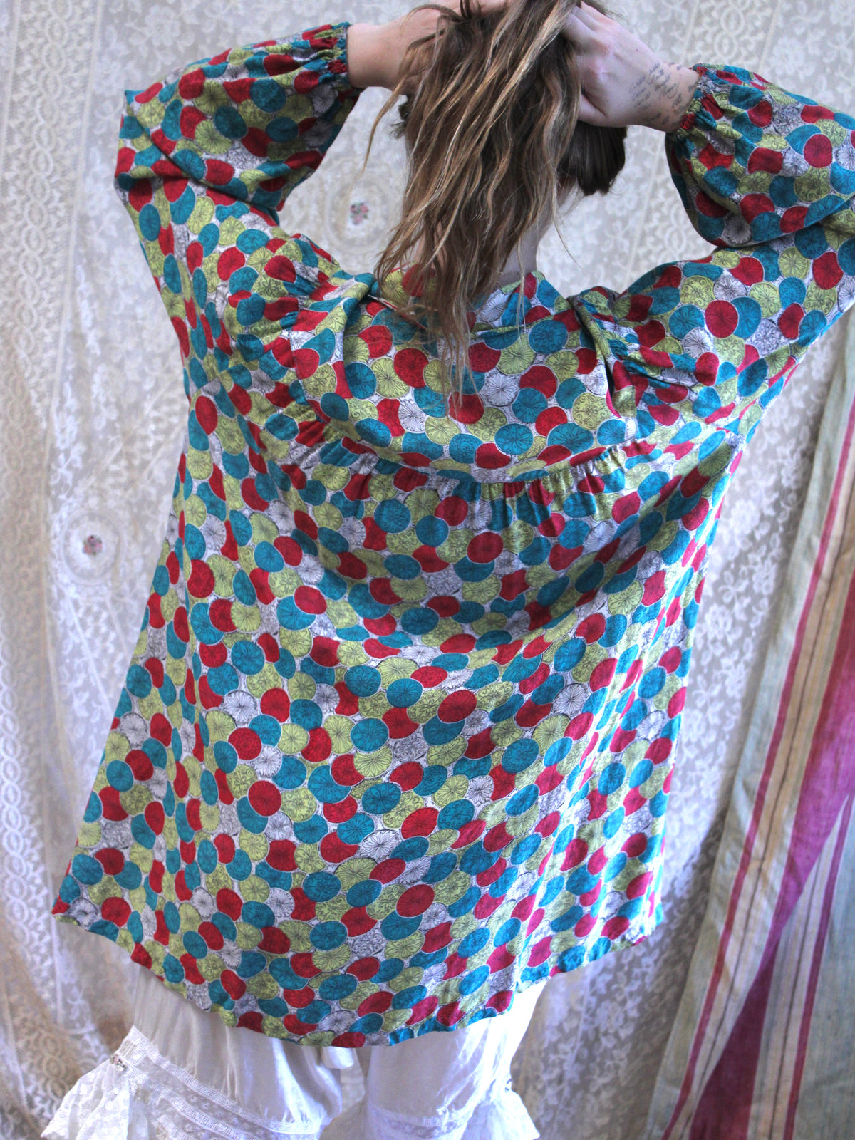 1940s Novelty Print Cold Rayon Bishop Sleeve Smock