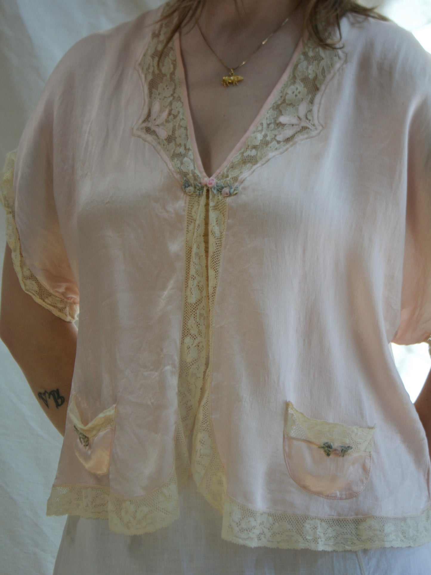 Antique Pink Silk Lace Boudoir Jacket W* Rosettes