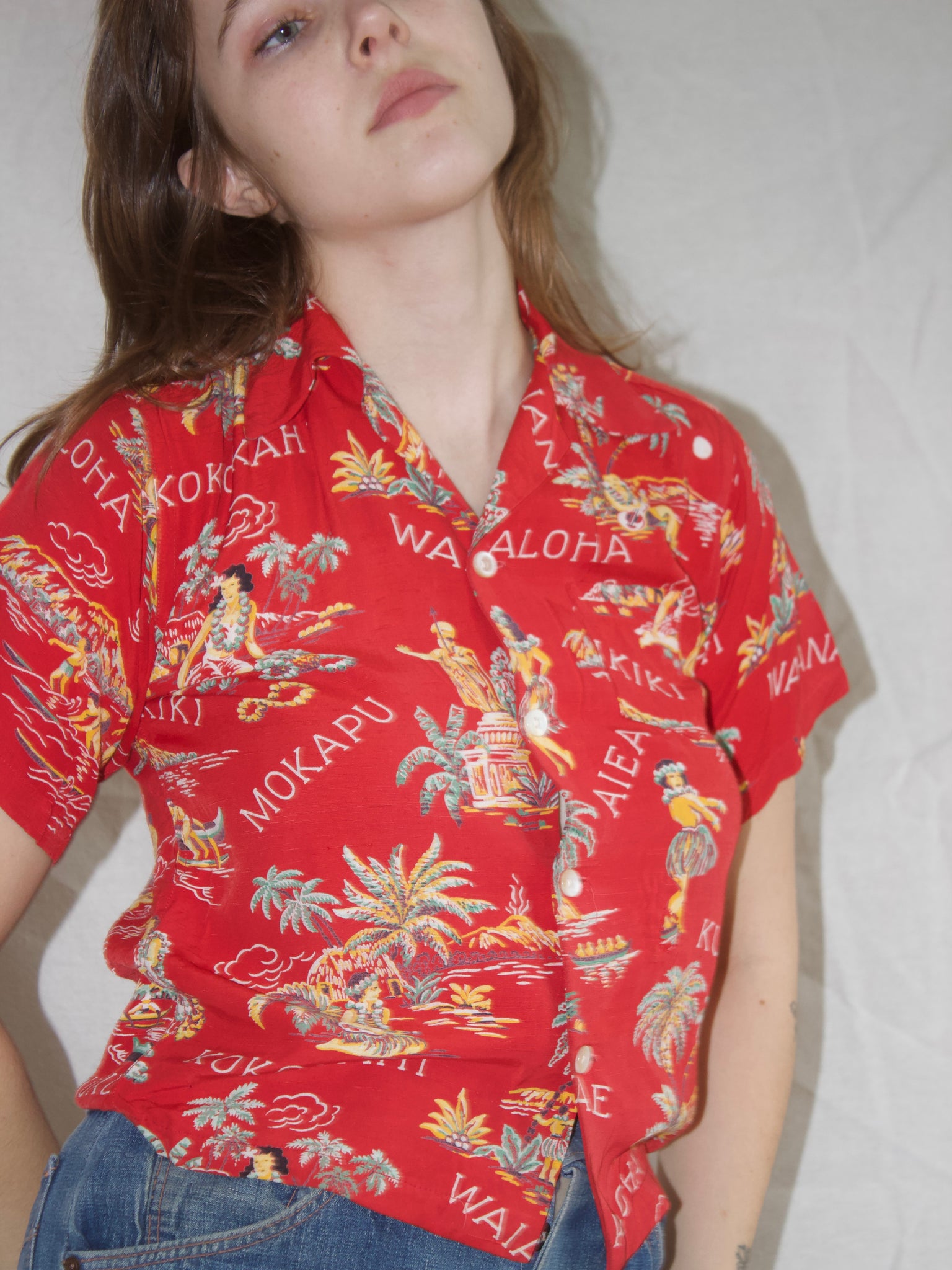 1940s Raw Silk Hawaiian Print Cherry Red Cropped Blouse