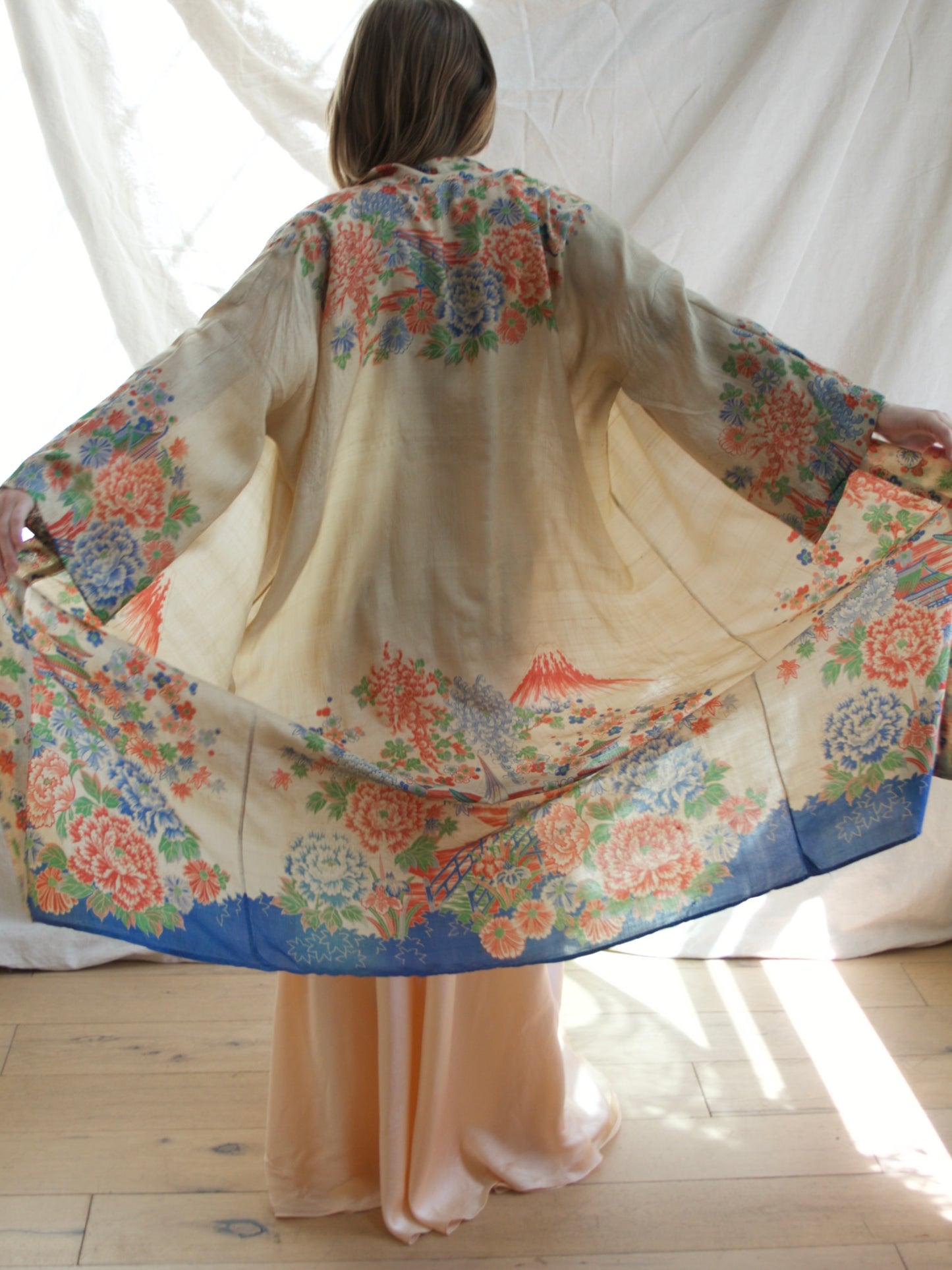 Antique Japanese Pongee Silk Tie Waist Robe