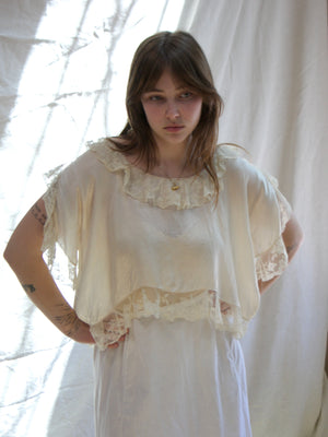 Antique 1920s Eggshell Silk Lace Trim Boudoir Blouse